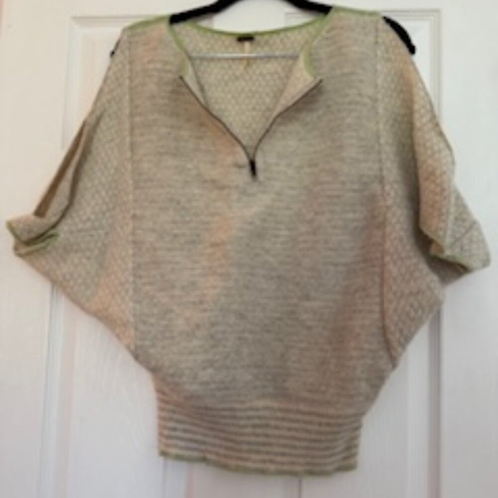 Free People Sweater Size Small